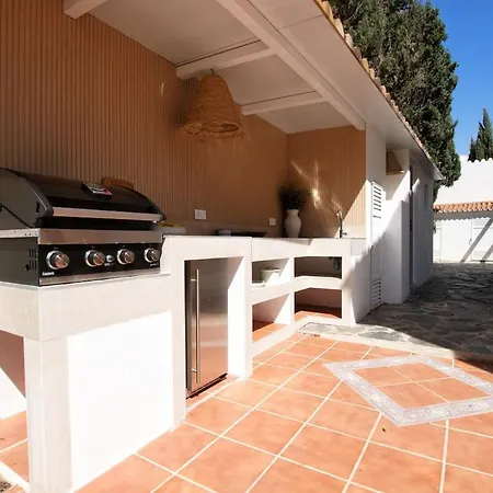Вилла Beachside With Private Pool In