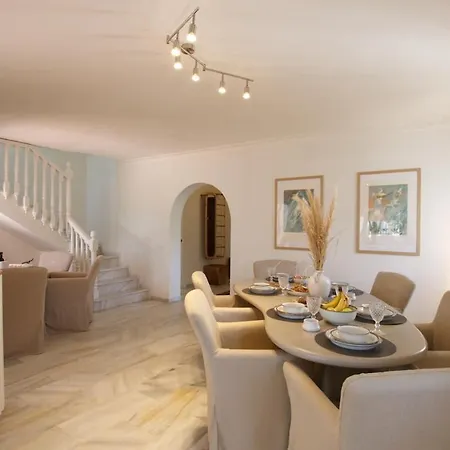 Вилла Beachside With Private Pool In *
